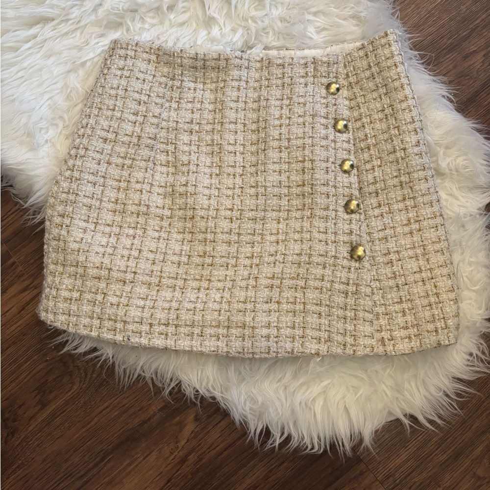 Elegant Cream Tweed Skirt
